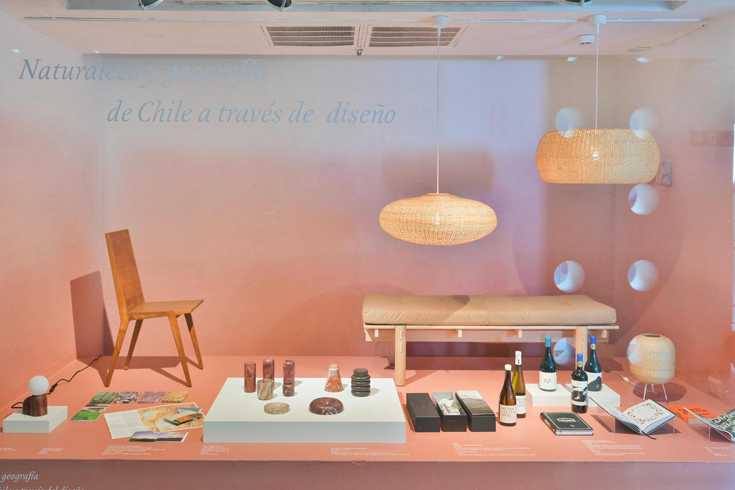 Exposición «Naturaleza y Geografía de Chile a través del diseño»: Una escena marcada por el paisaje