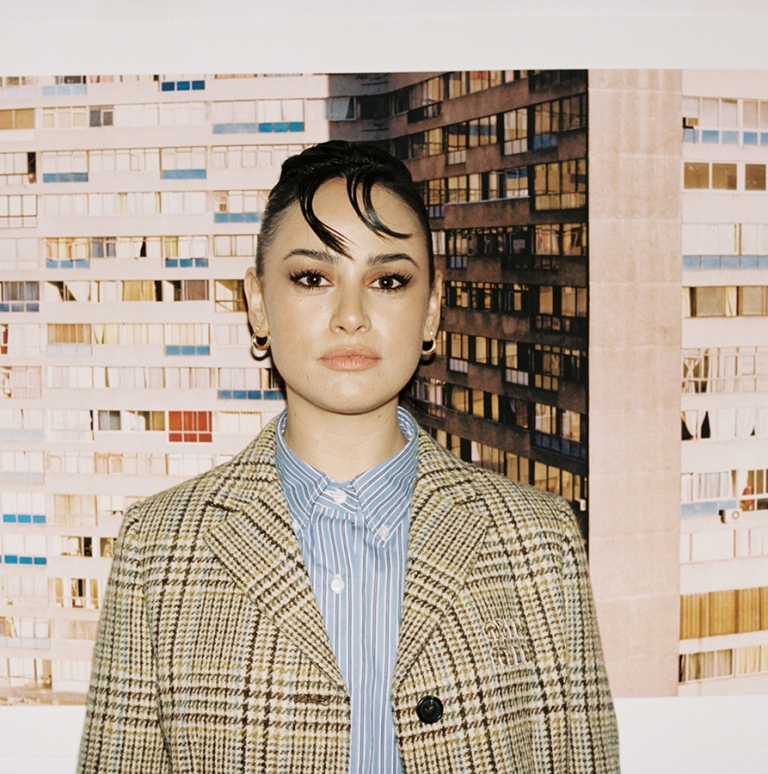 Nuevo fotolibro de Rocío Aguirre, un retrato intimista de la generación de los 90