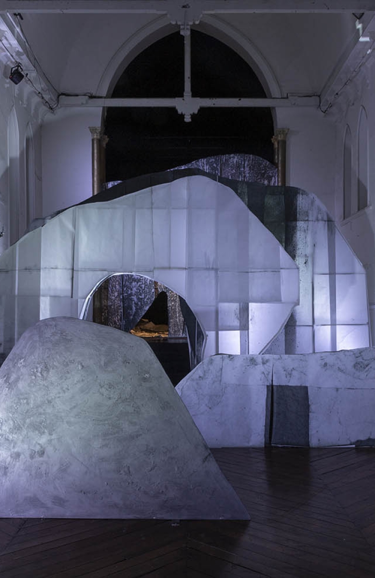 Exposición «Un elefante y un paisaje» de Elena Loson: Expandir los límites del dibujo