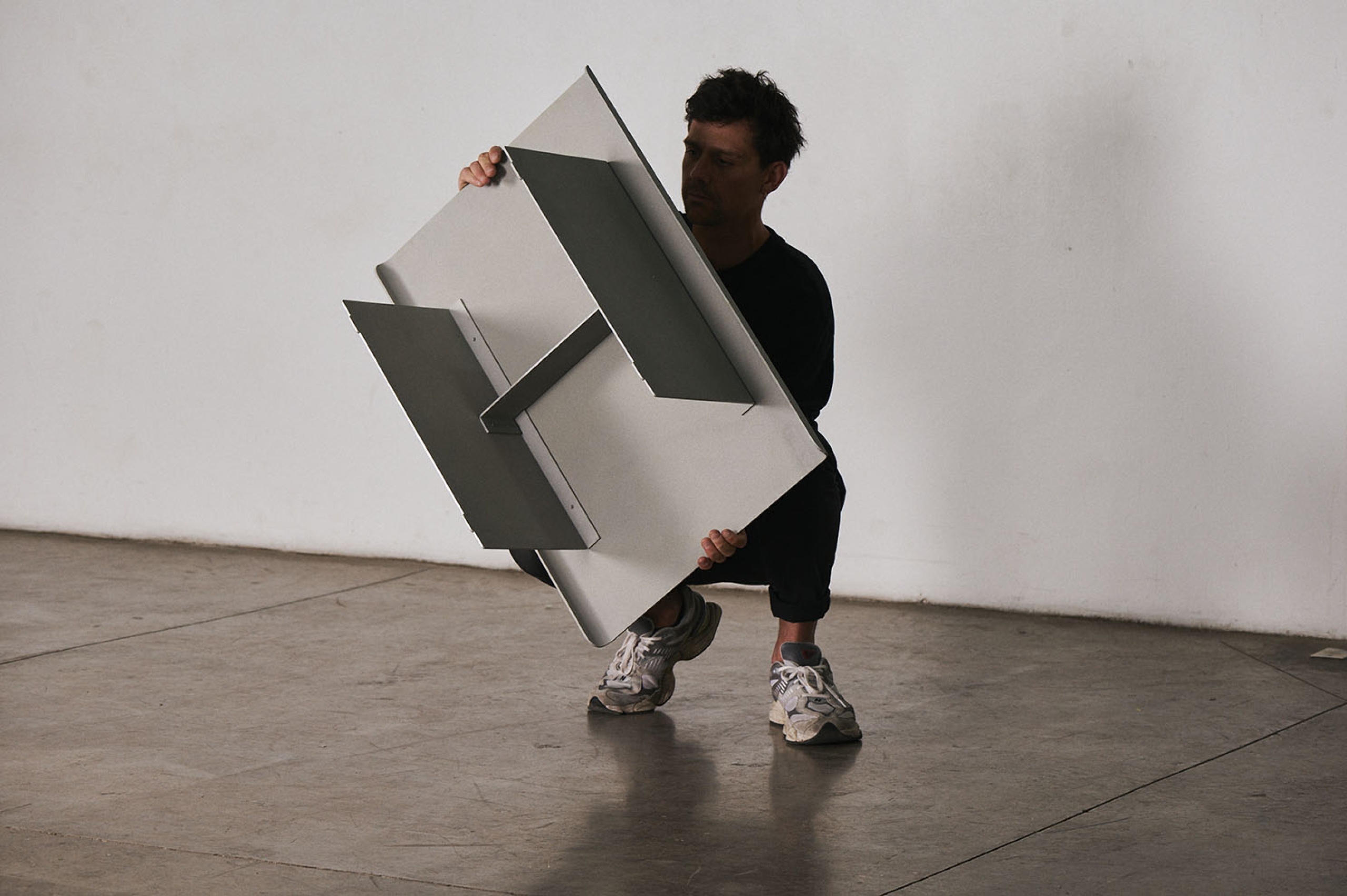 Rodrigo Bravo: La exploración material como eje