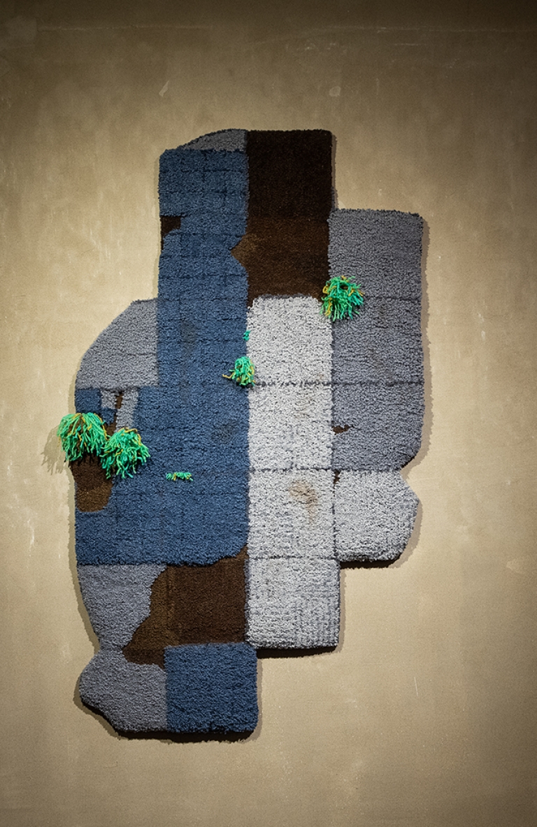 La periferia se borda y se teje en el arte textil de Claudia Gutiérrez