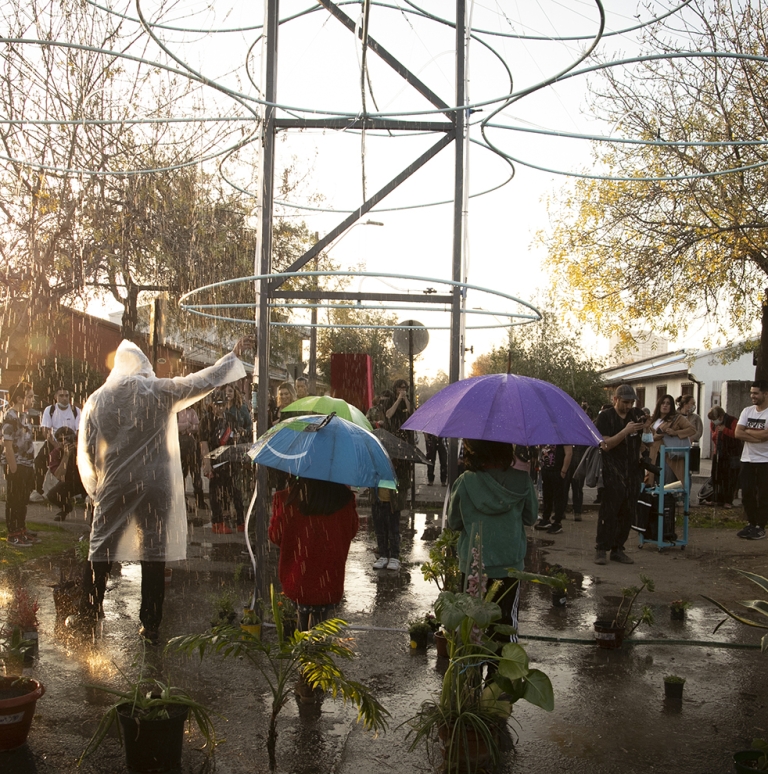 Carnaval Fantasías de la Memoria UDLA: Arquitecturas para activar el espacio público, la historia y los deseos de un barrio