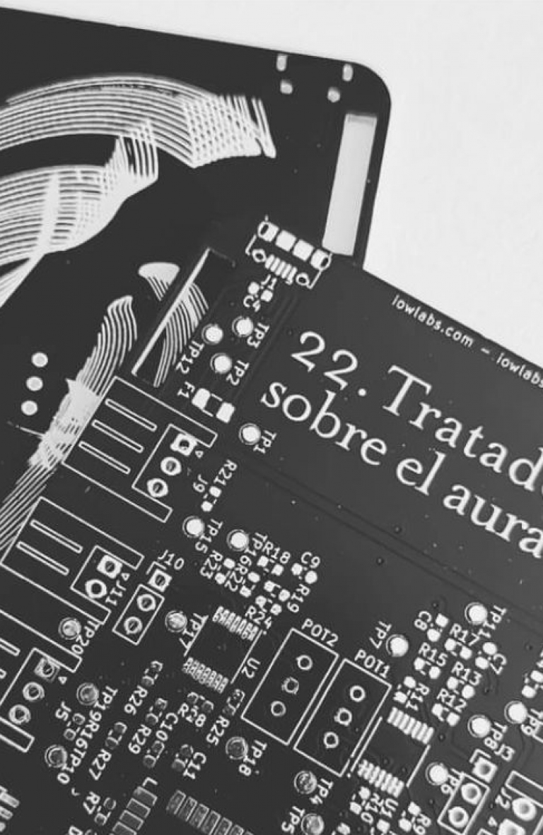 Tratado sobre el Aura de Clarisa Menteguiaga: una performance que une arte, danza y tecnología