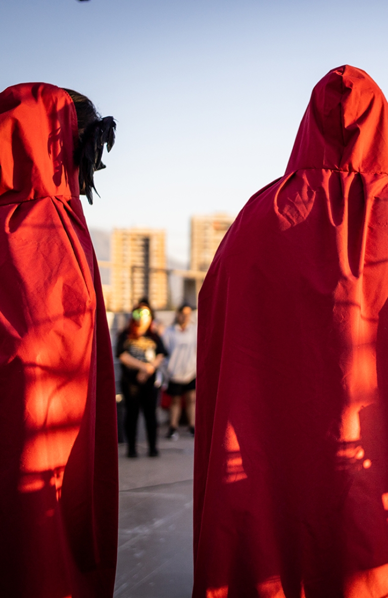 Carnaval Fantasías de la Memoria UDLA: Arquitecturas para activar el espacio público, la historia y los deseos de un barrio