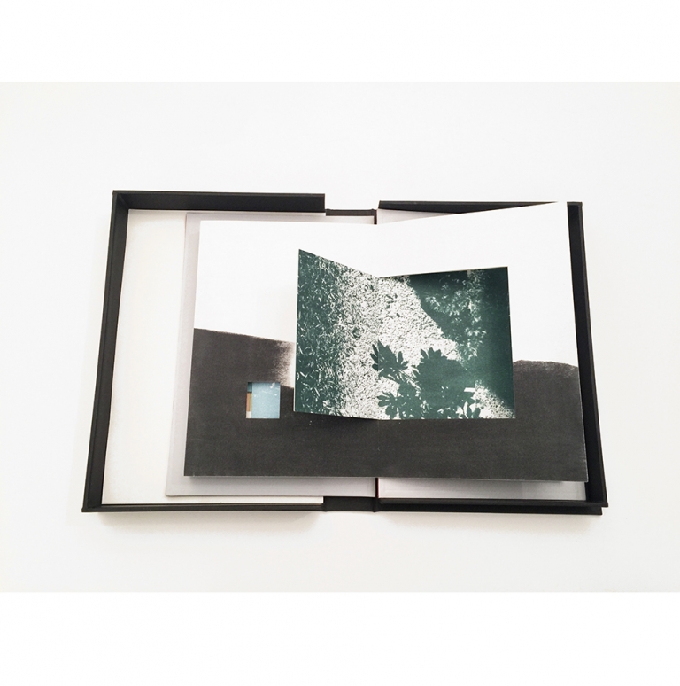 Catalina De la Cruz y sus libros Fotoquímicos: «Hay obras fotográficas que necesitan más de una página para desplegarse»