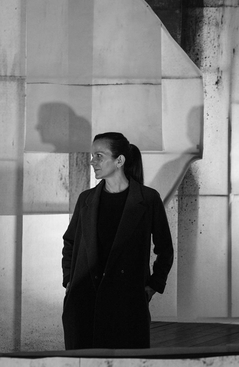 Exposición «Un elefante y un paisaje» de Elena Loson: Expandir los límites del dibujo