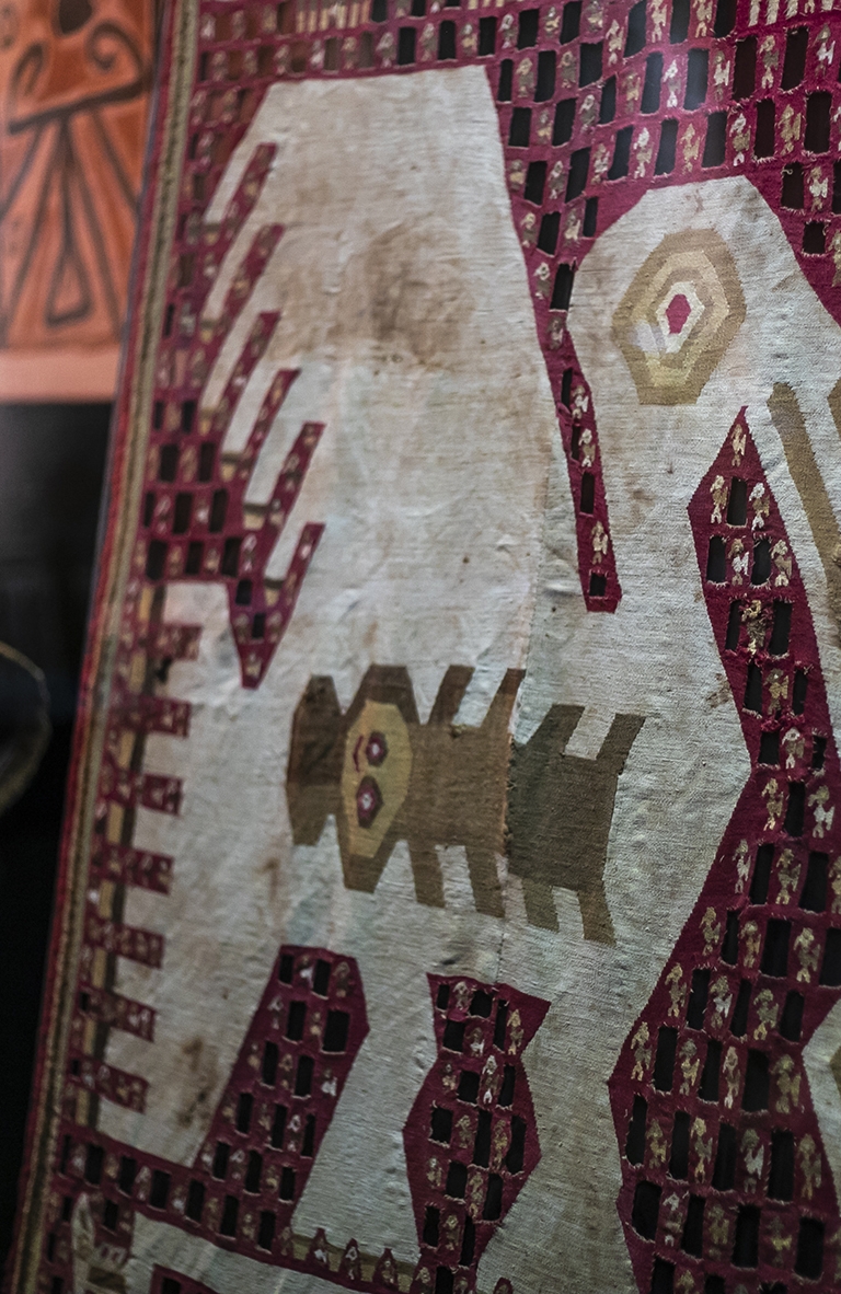 Pilar Alliende y la colección textil del Museo Precolombino: contando la historia del arte mayor de los Andes