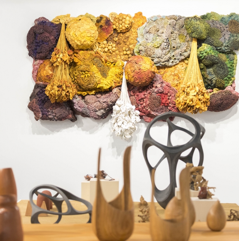 La artesanía chilena contemporánea está presente en la Bienal Révélations de París