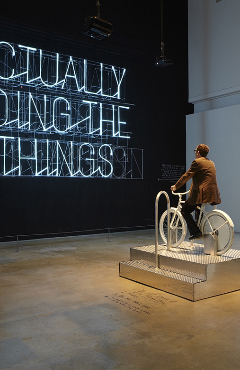 Stefan Sagmeister: explorando el diseño más allá de su función