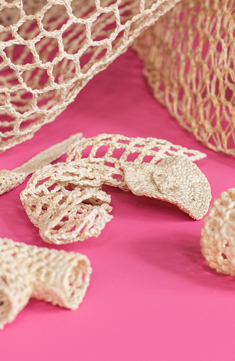 La periferia se borda y se teje en el arte textil de Claudia Gutiérrez