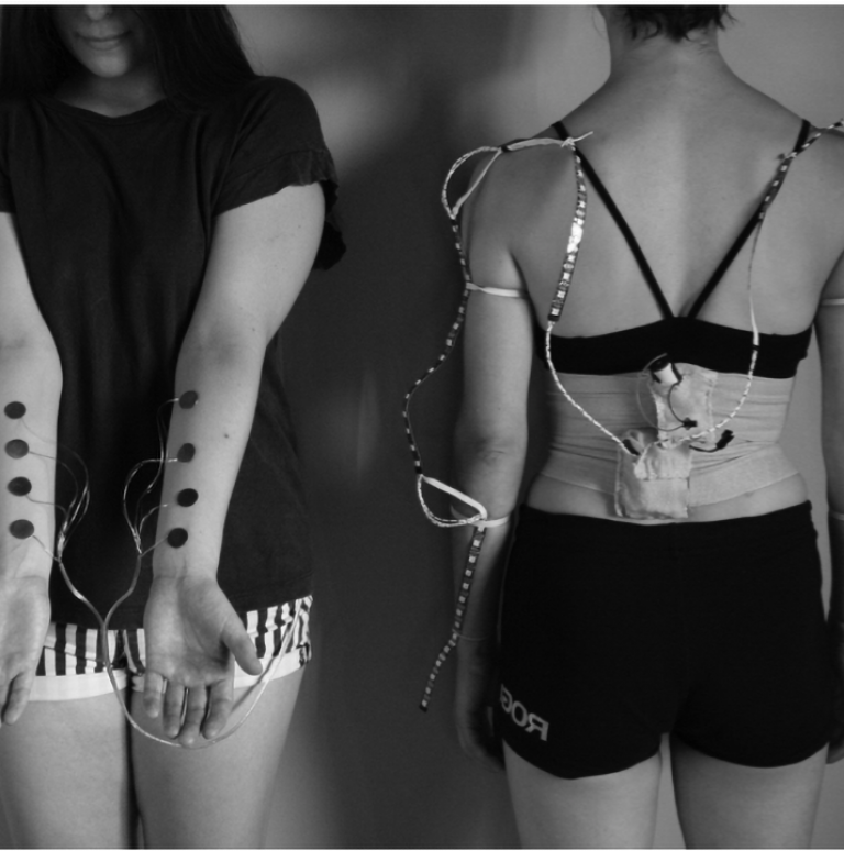 Tratado sobre el Aura de Clarisa Menteguiaga: una performance que une arte, danza y tecnología