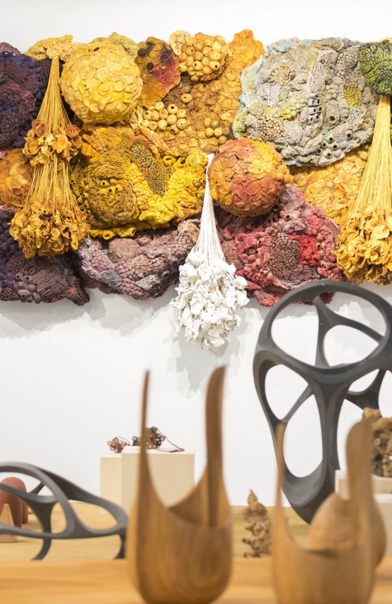 La artesanía chilena contemporánea está presente en la Bienal Révélations de París