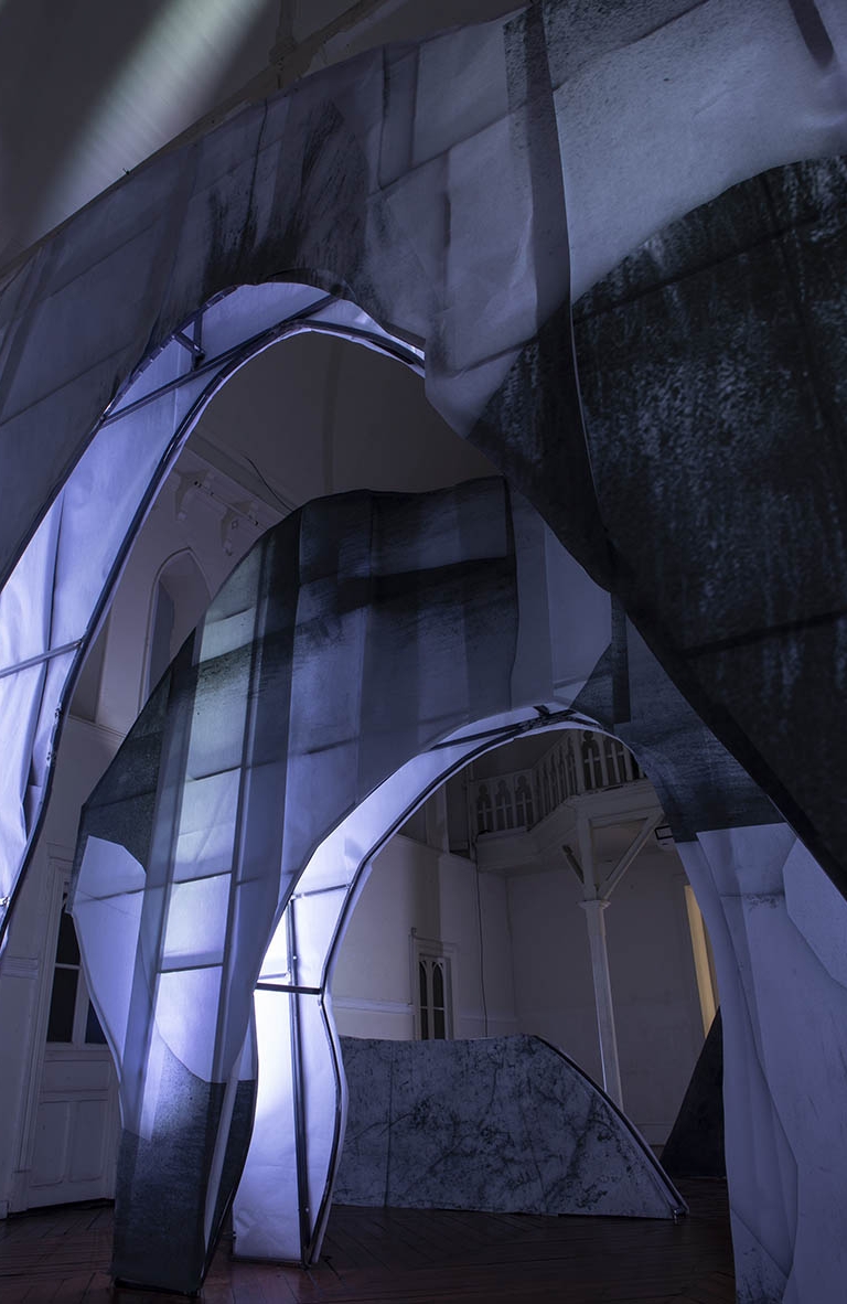 Exposición «Un elefante y un paisaje» de Elena Loson: Expandir los límites del dibujo