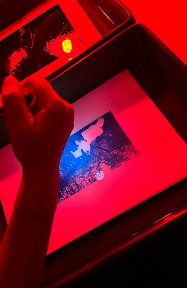Catalina De la Cruz y sus libros Fotoquímicos: «Hay obras fotográficas que necesitan más de una página para desplegarse»