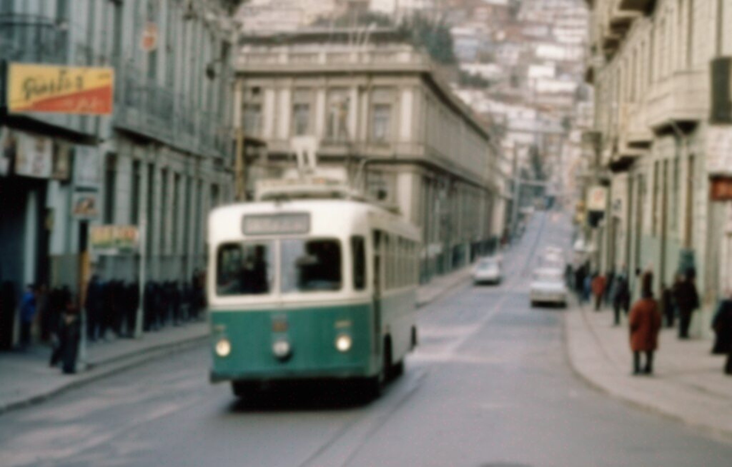 El proyecto «Memorias Sintéticas» reconstruye los recuerdos de Valparaíso con inteligencia artificial